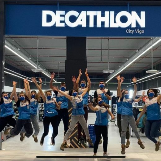 Decathlon abre las puertas de su tienda City de Vigo en el centro comercial Vialia
