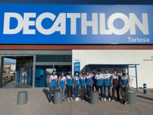 Decathlon Tortosa celebra su décimo cumpleaños con los clientes de la zona
