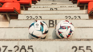 Kipsta presenta los balones oficiales de la Ligue 1 Uber Eats y la Ligue 2 BKT para la temporada 2022-2023 2
