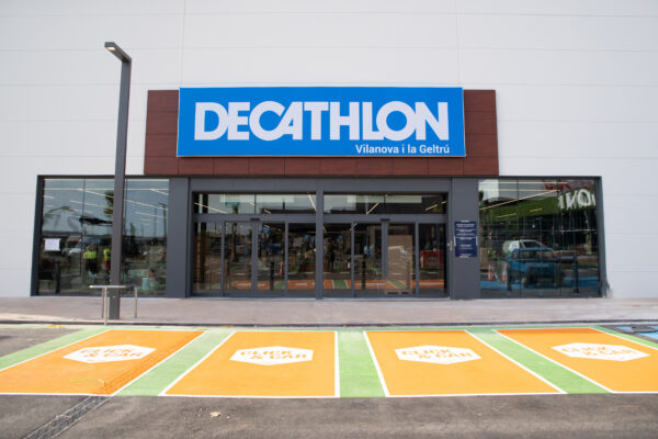 Decathlon abre sus puertas en el nuevo Parque Comercial Vilanova i la Geltrú