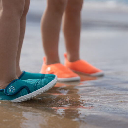 Los escarpines para bebé de Decathlon: el calzado recomendado por la podóloga infantil Neus Moya para este verano
