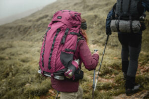 Mochila MT900 SYMBIUM, la combinación perfecta entre resistencia y comodidad para aventuras en la montaña 1