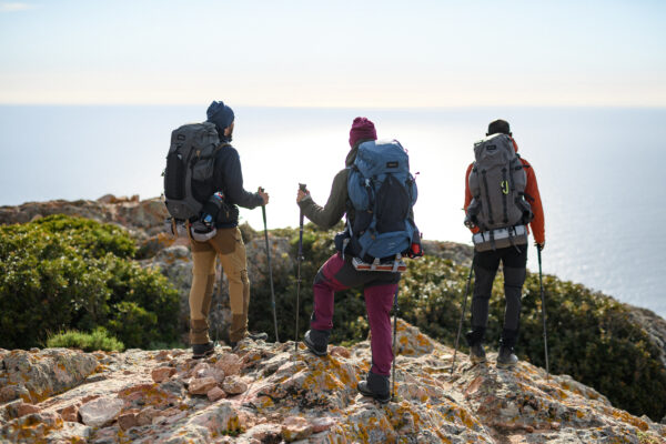 Mochila MT900 SYMBIUM, la combinación perfecta entre resistencia y comodidad para aventuras en la montaña