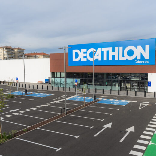 Decathlon abre las puertas de su nueva tienda en Cáceres