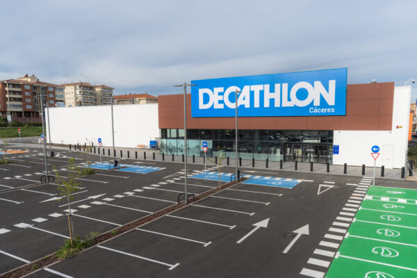 Decathlon abre las puertas de su nueva tienda en Cáceres