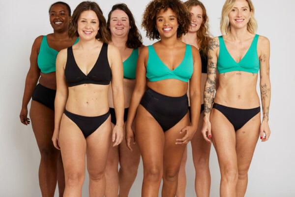 Decathlon presenta el nuevo top de bikini adaptable hasta 50 tallas diferentes de pecho 1