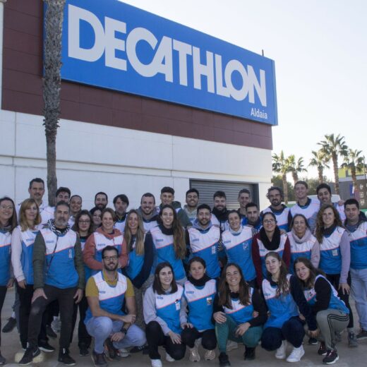 Decathlon abre de nuevo las puertas de su tienda en Aldaia