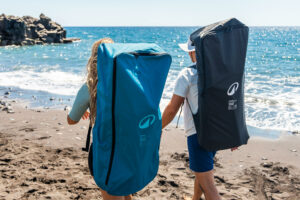 Decathlon amplía su servicio de alquiler de deportes acuáticos a más de 70 tiendas de la costa 1