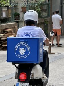 Pedri lanza su propia empresa de reparto en la última campaña de “vuelta al deporte” de Decathlon 2