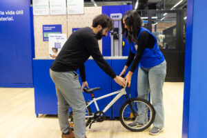 Decathlon impulsa su modelo de alquiler con recogida en 1 hora para bicis infantiles 6