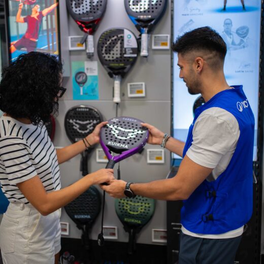 Decathlon refuerza su estrategia para elevar la experiencia del cliente con la apertura de nuevos espacios Pro Shops de pádel