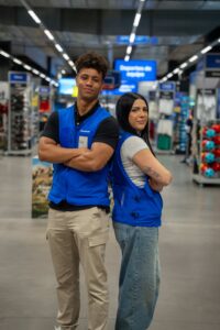 Decathlon refuerza su equipo de cara a la campaña navideña con más de 400 vacantes