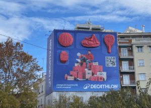 Esta Navidad, Decathlon y Pedri sorprenden con los “repartos imposibles” para regalar deporte y diversión 1