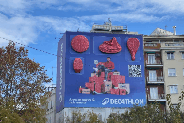 Esta Navidad, Decathlon y Pedri sorprenden con los “repartos imposibles” para regalar deporte y diversión 1