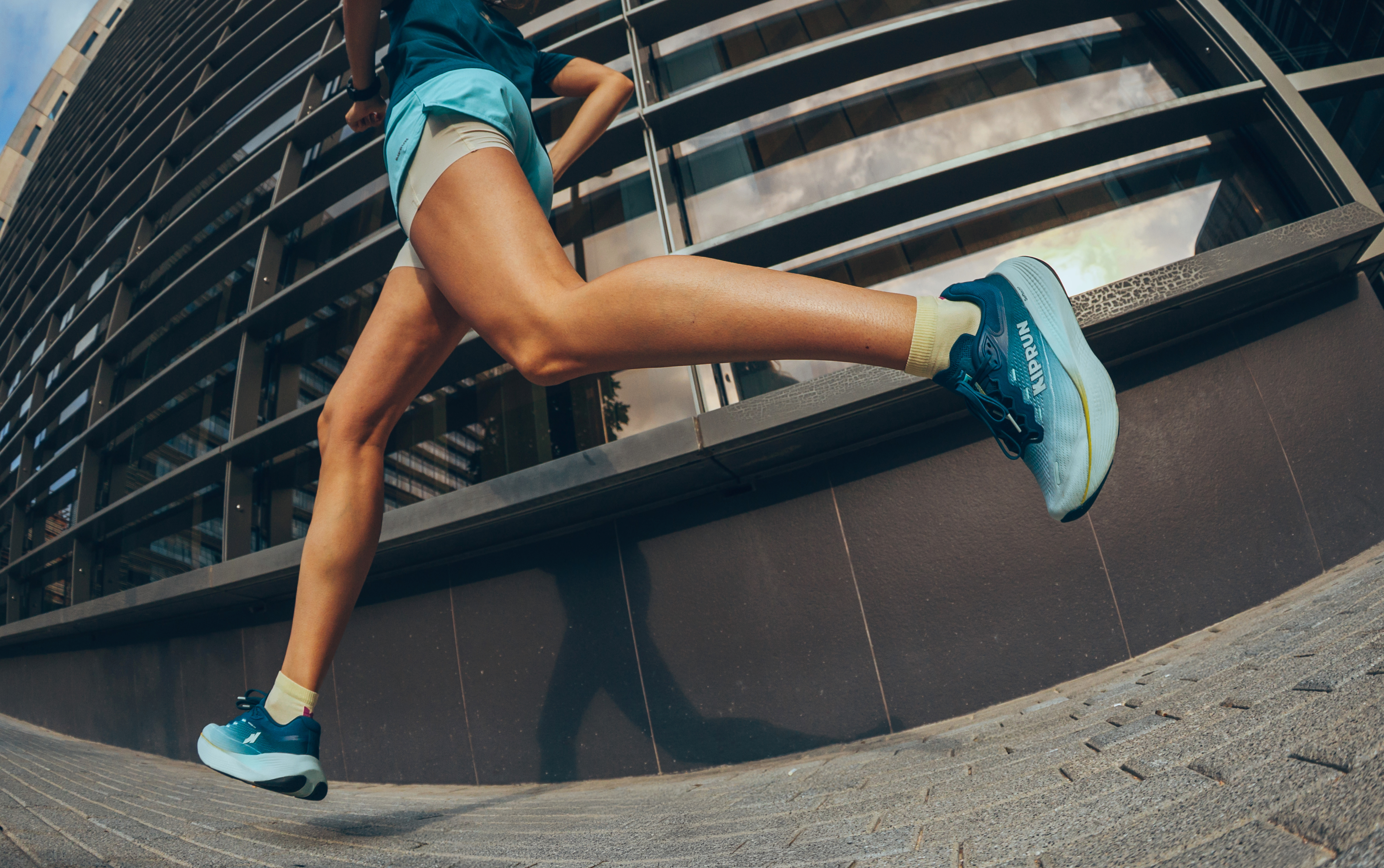 KIPRUN PRESENTA LA NUEVA KIPRIDE MAX: LA EXPERIENCIA DE PISADA MÁS SUAVE PARA EL RUNNING DEL DÍA A DÍA 2