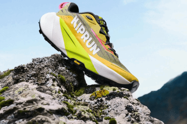 KIPRUN presenta la KIPSUMMIT MAX: máximo confort para ir más allá