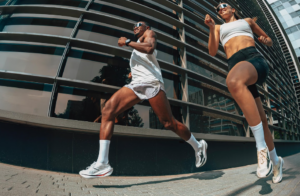KIPRUN lanza la nueva KIPSTORM ELITE: velocidad, distancia y un confort sin igual