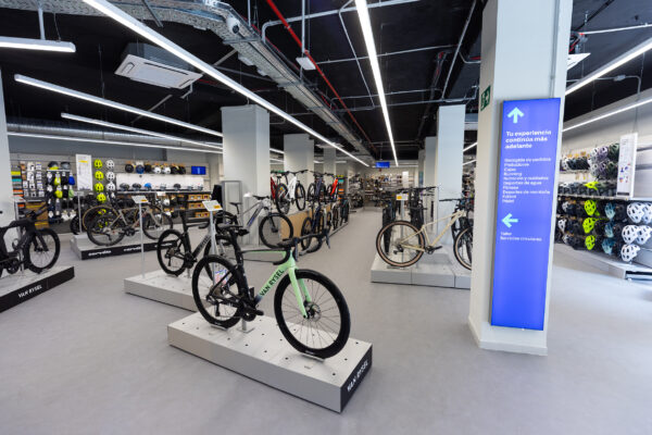 Decathlon refuerza su apuesta en la capital con una nueva tienda en el Paseo de Santa María de la Cabeza 2