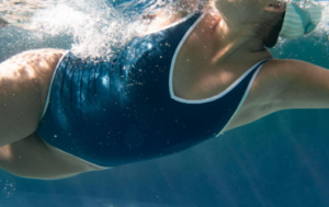 La colección de bañadores de Decathlon para cada forma de vivir el agua 2