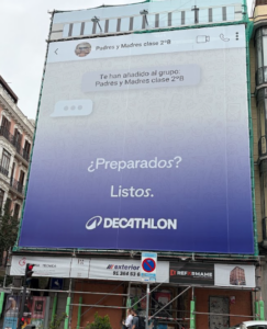 La vuelta al cole empieza cuando te añaden al grupo de WhatsApp: Decathlon lo lleva al centro de Madrid 1