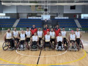 Decathlon y la FEDDF presentan la nueva camiseta oficial de las selecciones españolas de baloncesto en silla de ruedas