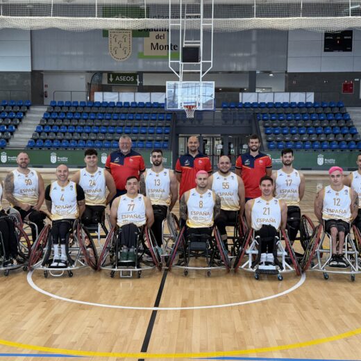 Decathlon y la FEDDF presentan la nueva camiseta oficial de las selecciones españolas de baloncesto en silla de ruedas